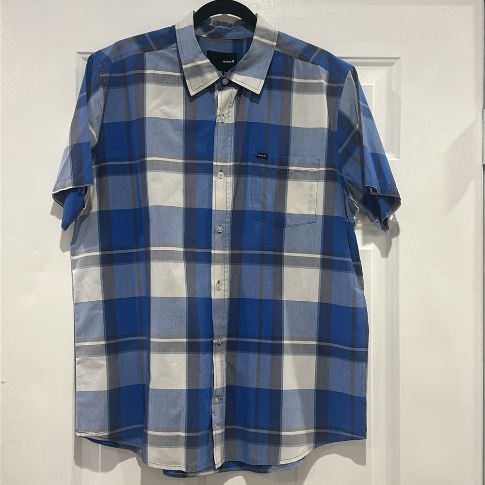 Hurley Men’s Blue Plaid Short Sleeve Button Down Shirt Size XL